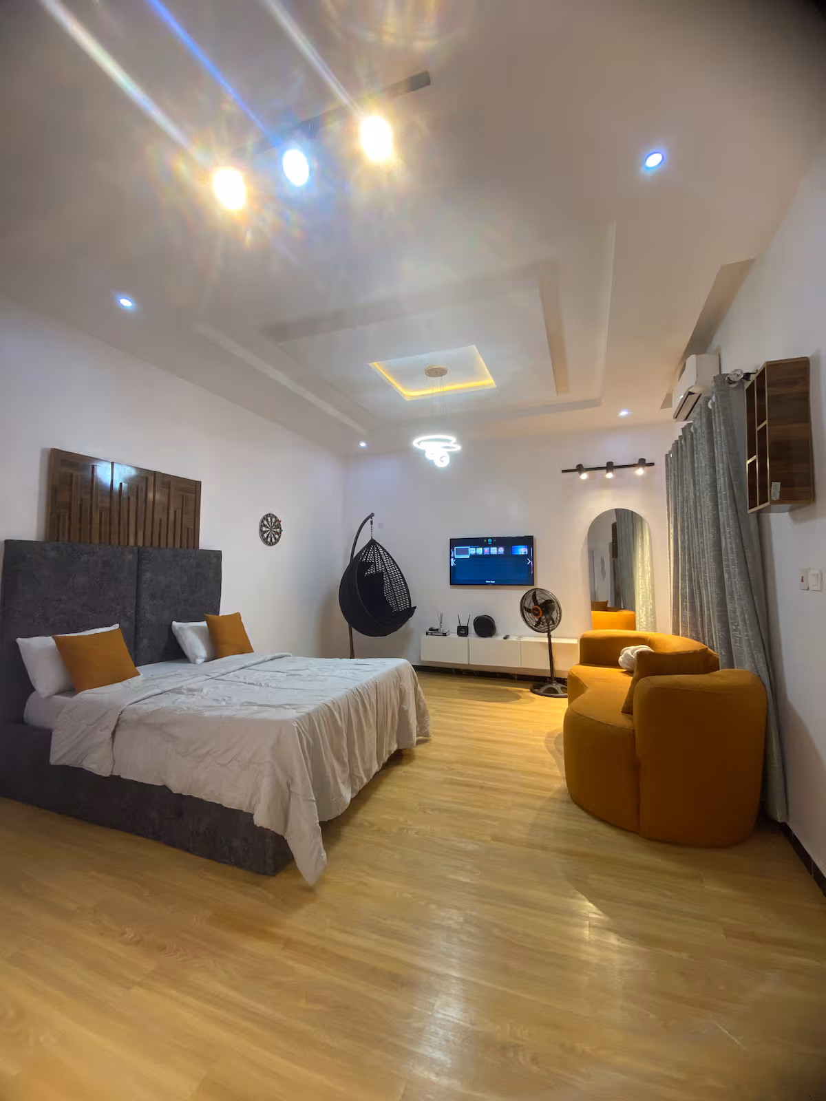 Cozy Modern Studio |Big Dex apt1 Central & Stylish's photo